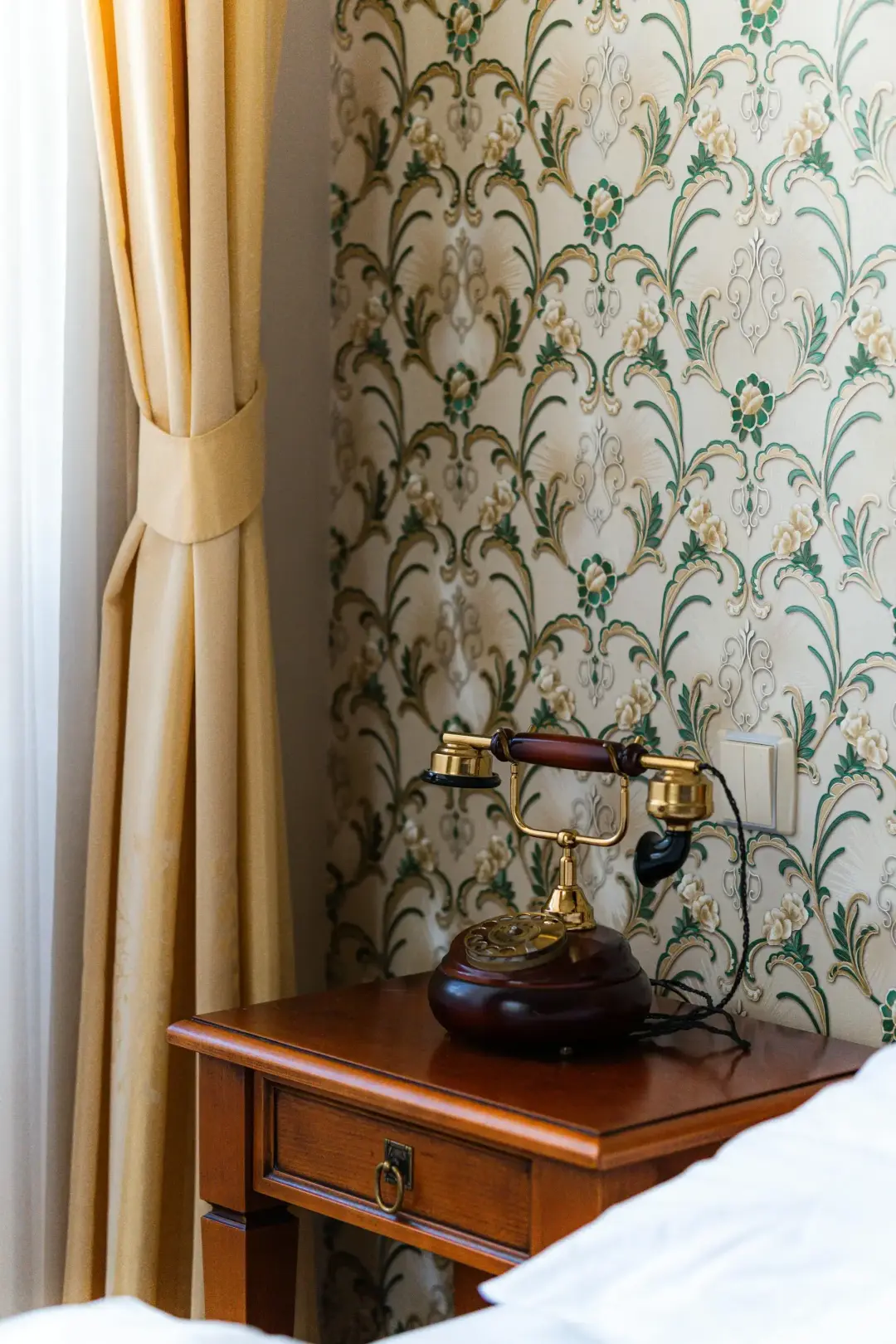 Why Older Wallpaper Can Take Longer to Remove